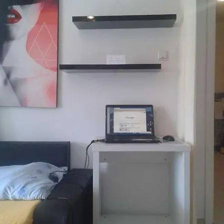 Apartman Uz Plazu Appartamento Porec